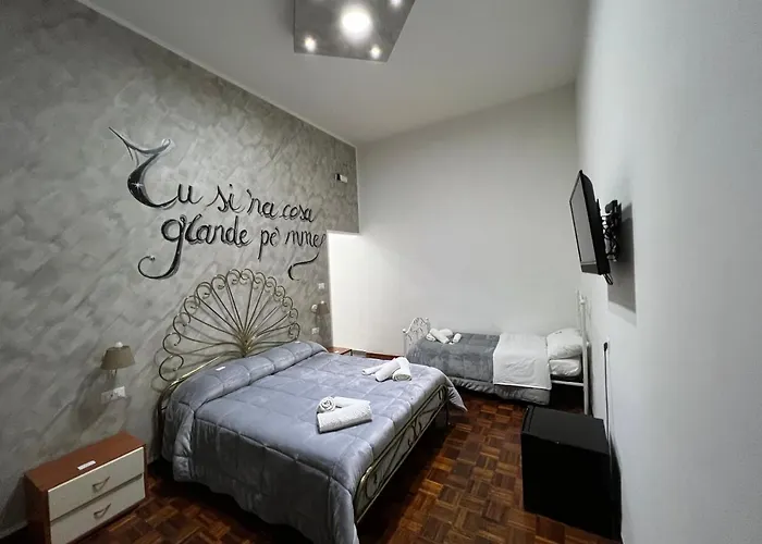 House Bamba Luxury 3* Neapel